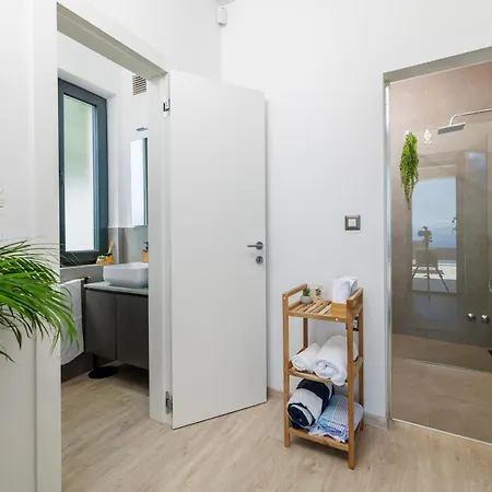 Levant For 10 People Near Opatija With Jacuzzi & Sea View Villa *