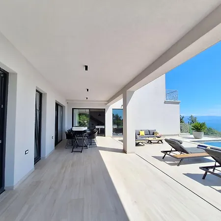 Levant For 10 People Near Opatija With Jacuzzi & Sea View