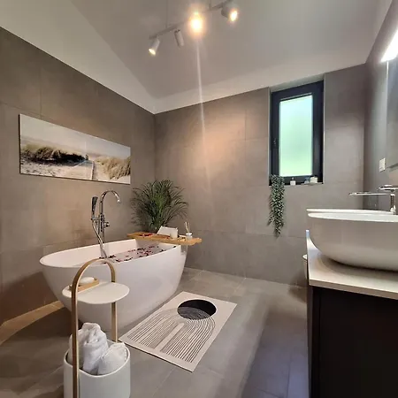 Levant For 10 People Near Opatija With Jacuzzi & Sea View * Mošćenička Draga