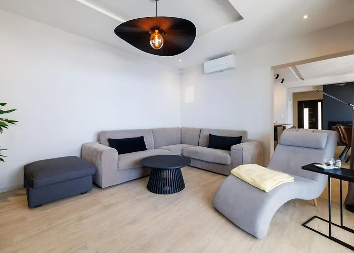 Levant For 10 People Near Opatija With Jacuzzi & Sea View