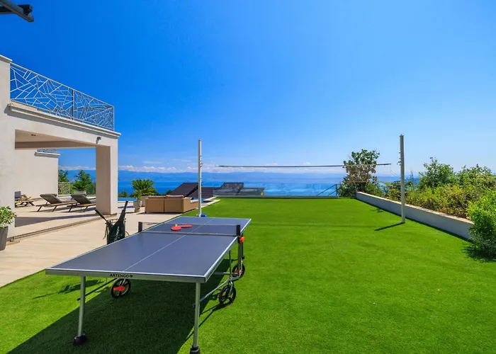 Levant For 10 People Near Opatija With Jacuzzi & Sea View 빌라 *